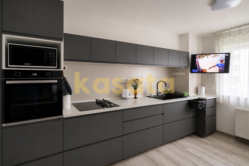 Bd. Basarabia, Metrou, Mega Mall, ap. 2 camere complet renovat.